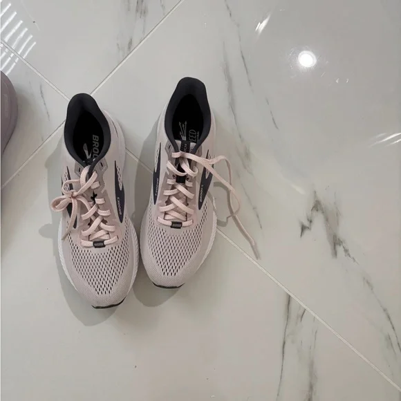 Brooks Women's Athletic Shoes -blue, and Pink - Picture 5 of 6